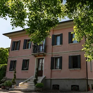 https://villa-trevisi.hotelinveneto.com